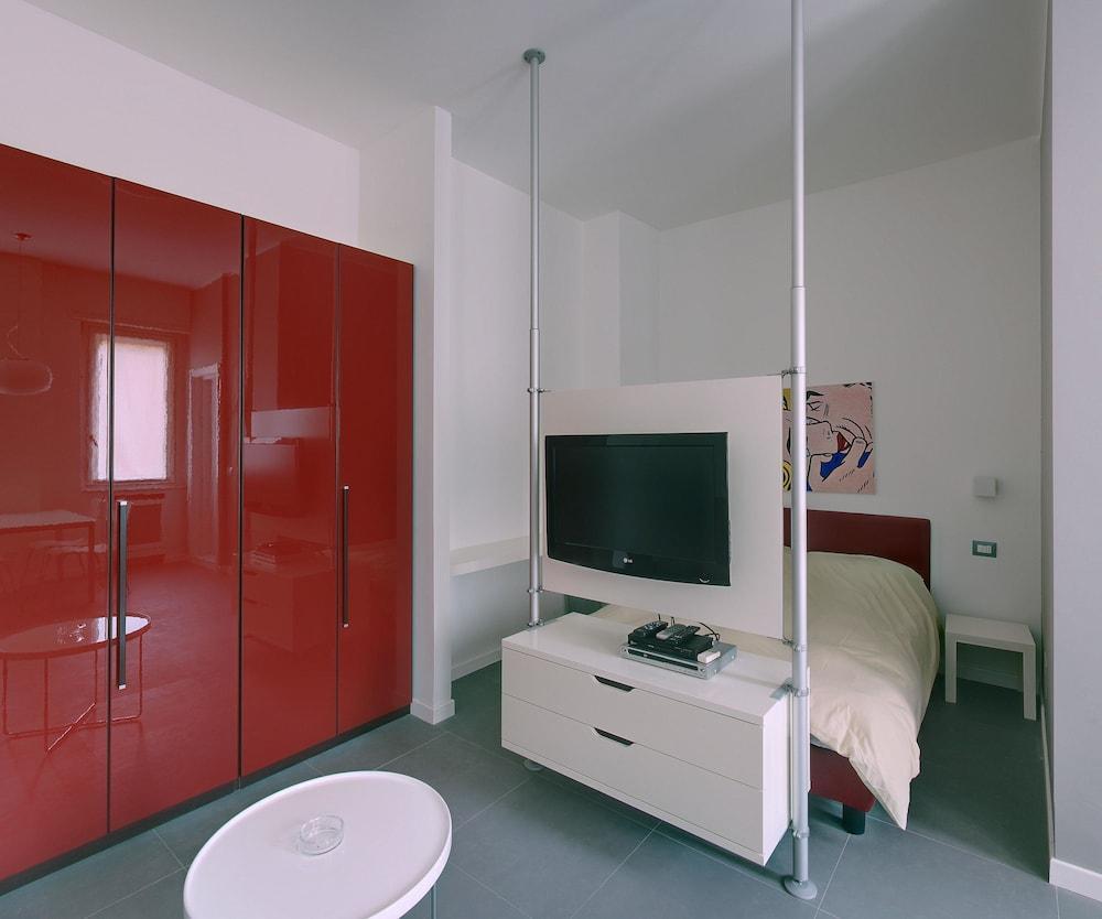 Milan Apartment Rental Room photo